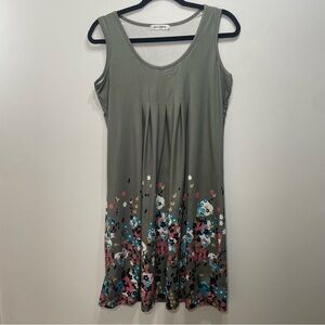 Aelson Dress Gray Floral XL Comfy Flowy